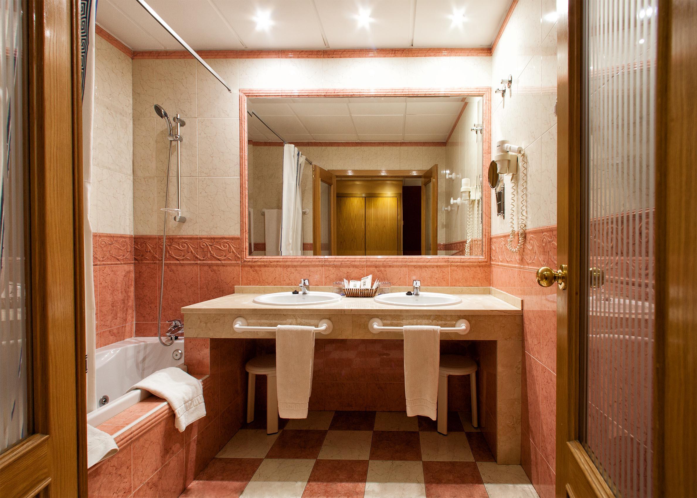 Hotel Torrepalma Алкала ла Реал Екстериор снимка